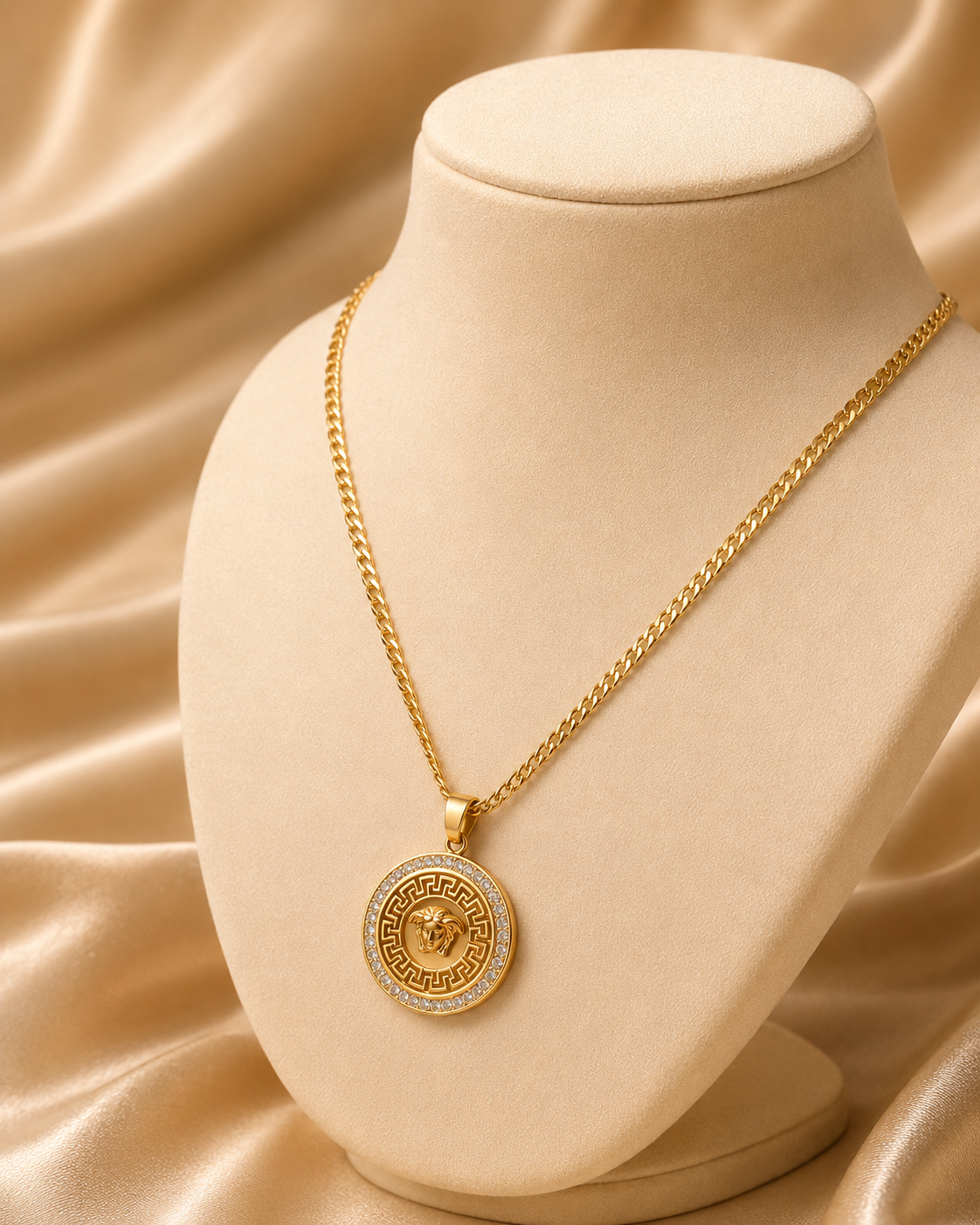 Royale Medallion Necklace thumbnail